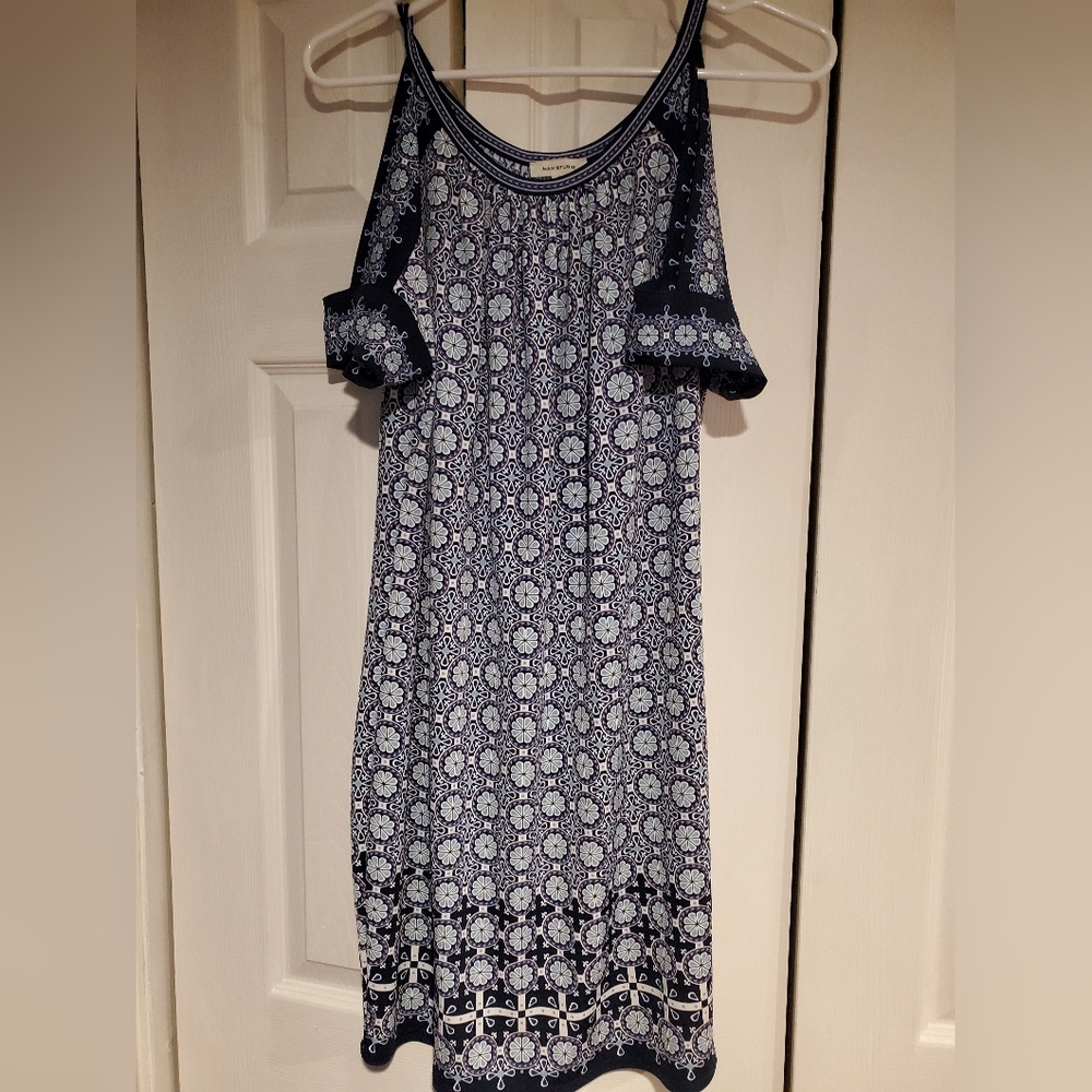 Max Studio cold shoulder dress size small Preowned